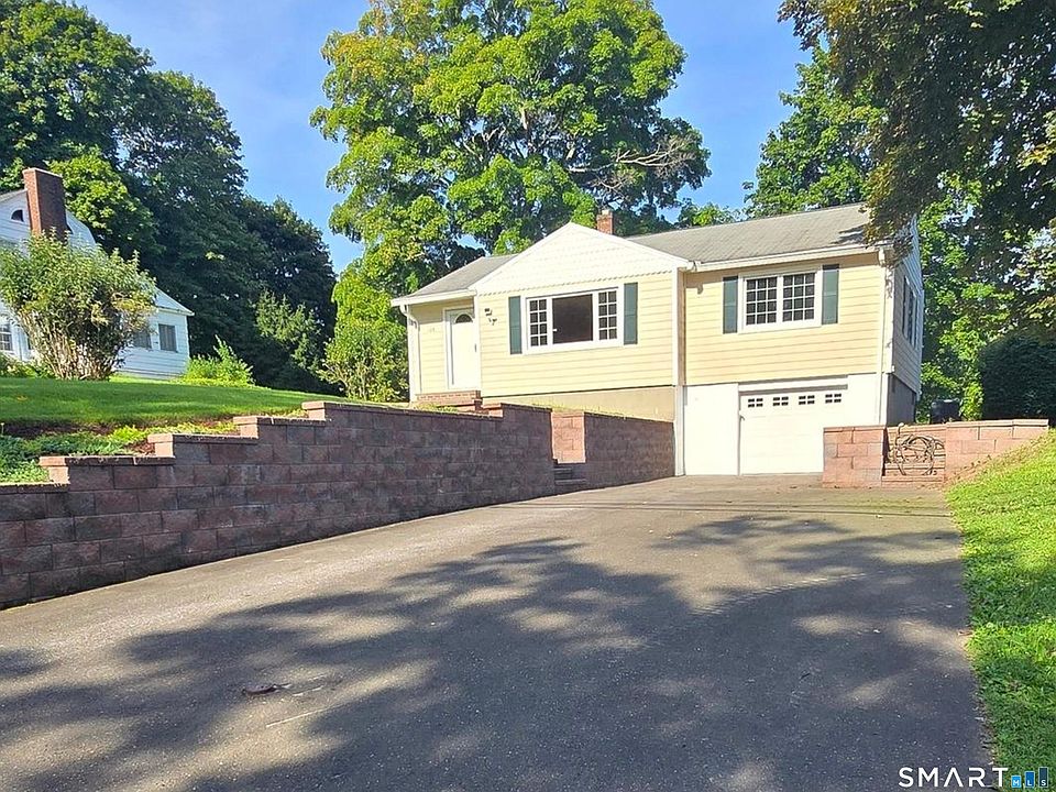 1st image of 128 Middlebury Road