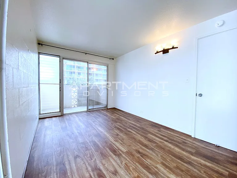 1703 Citron St — Photo 6