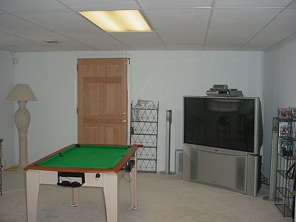 Bsmt Game Area