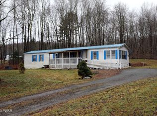 27 Smith Rd, Equinunk, PA 18417