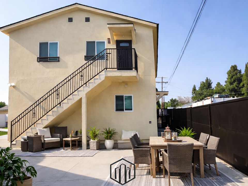 1st image of 11040 Genesta Ave #1/2