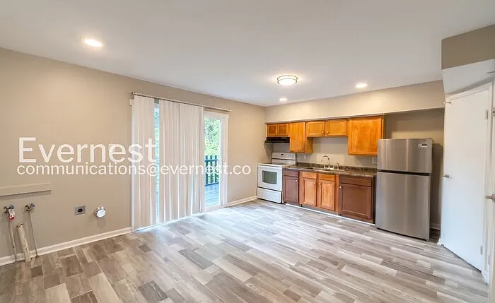 320 Welch Rd #B1 — Photo 3