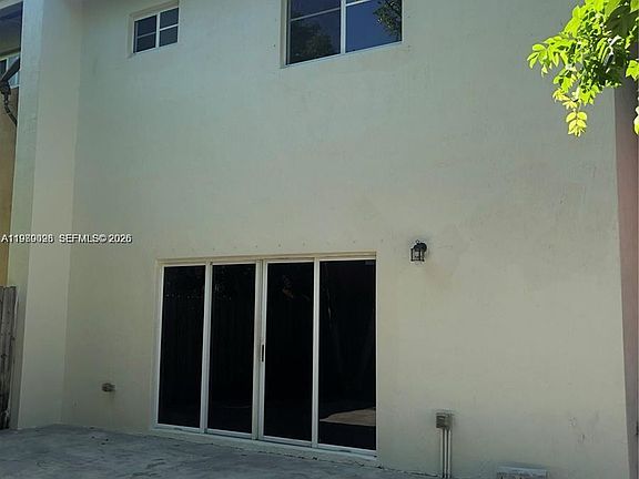 2nd image of 667 SW 10th St