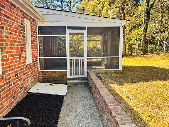 5th image of 730 Pinetta Dr