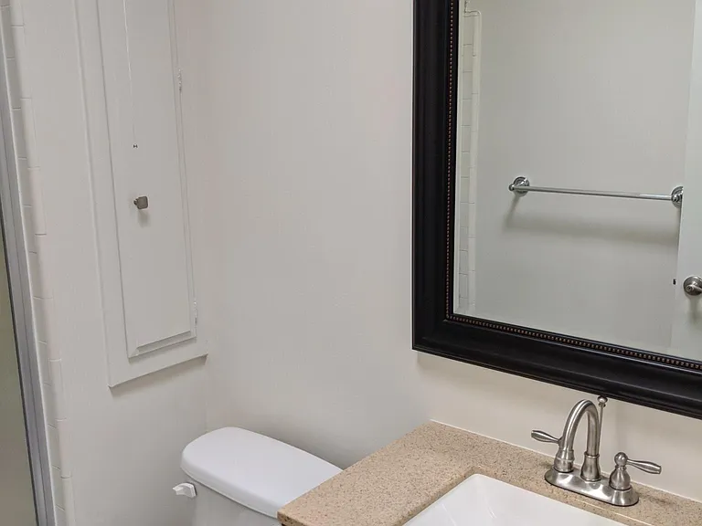 153 S Hayworth Ave #206 — Photo 14