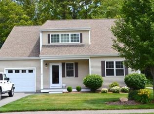 27 Benjaman Dr, Rochester, MA 02770