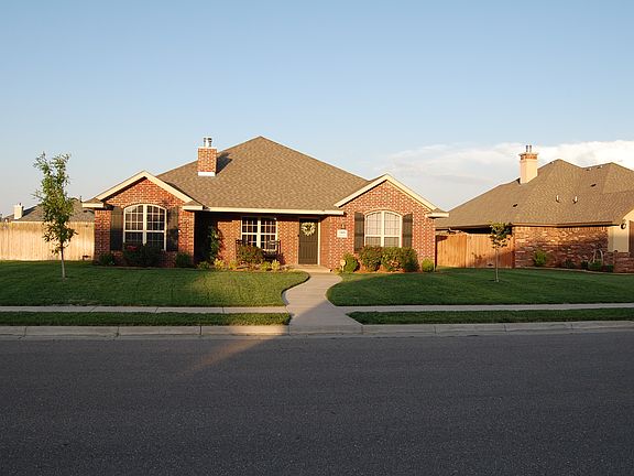2nd image of 7909 Knoxville Dr