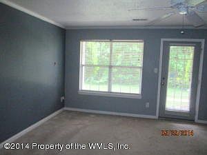 3rd image of 104B Windsor Ln