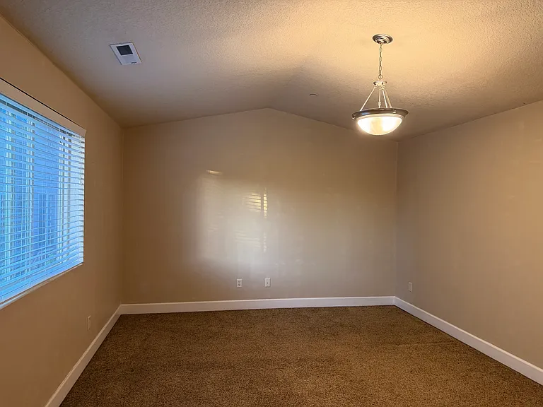 3227 NW 46th Ave — Photo 7