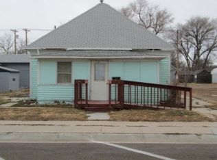 206 E 2nd St, Julesburg, CO 80737