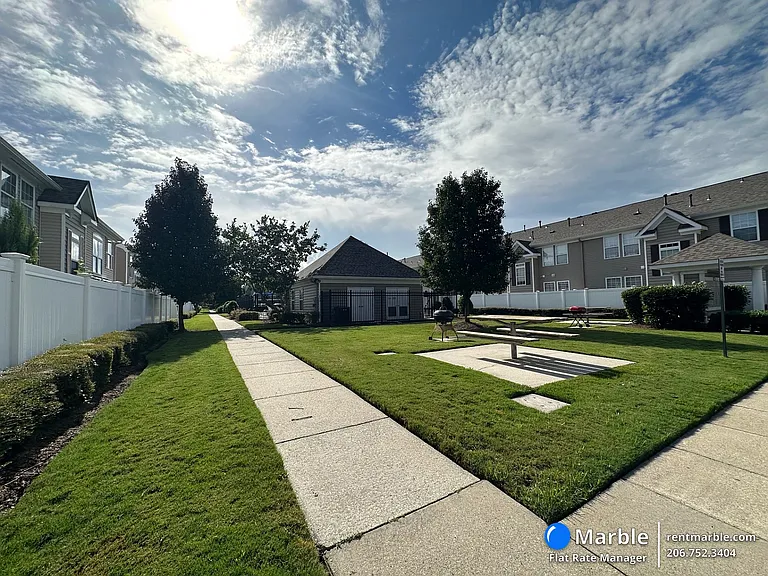 827 Mission Ave — Photo 47
