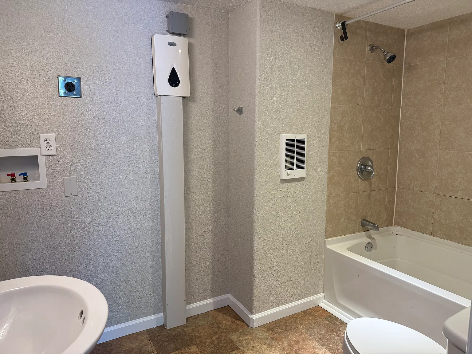 423 County Road 1251 — Photo 3