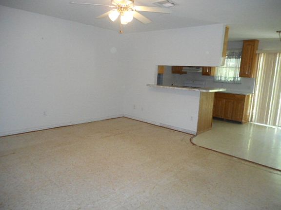 2nd image of 214 Winding Way
