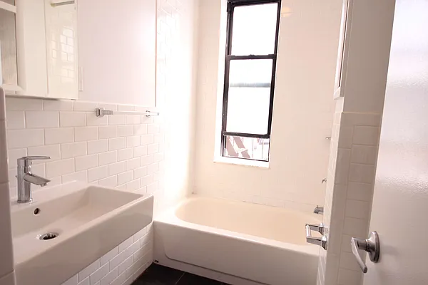 Rented by Waverly Realty Associates | media 16