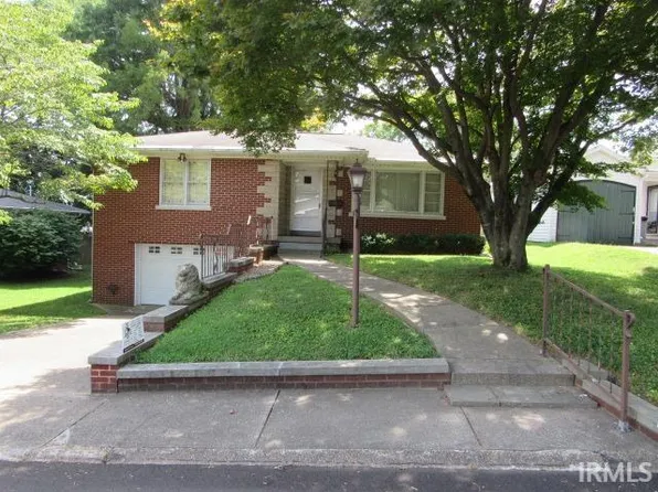 634 E 10th St, Mount Vernon, IN 47620