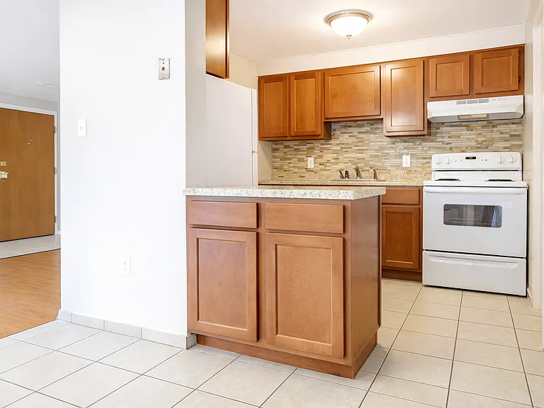 2 Bed/1 Bath (Unit 20)