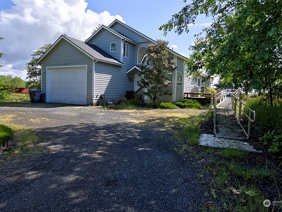3rd image of 114 Olympic View Avenue NE