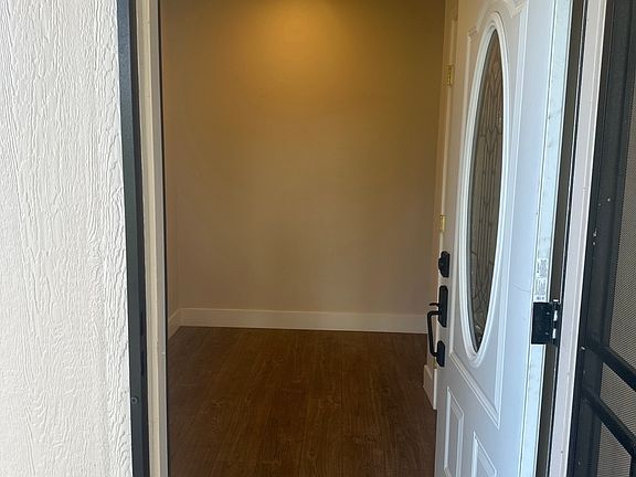 4th image of 251 Old Oak Rd