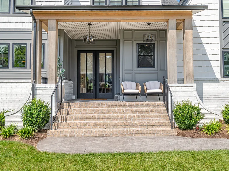 3618 Graythorne Dr — Photo 4