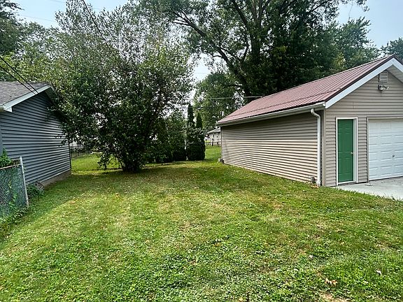 2nd image of 4840 Wake Robin Rd