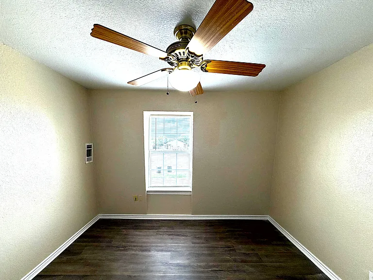 2302 Wales Cir #A — Photo 13