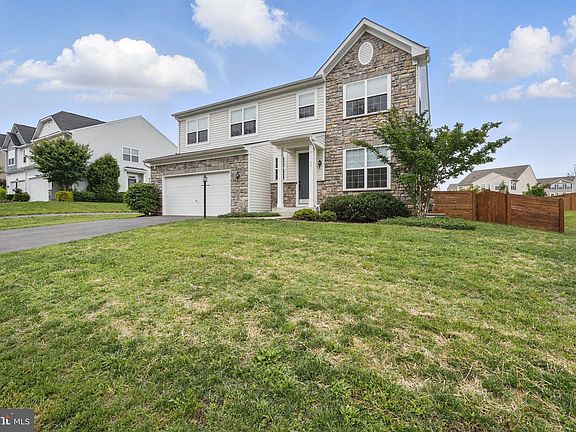 3rd image of 11 Worsham Ln