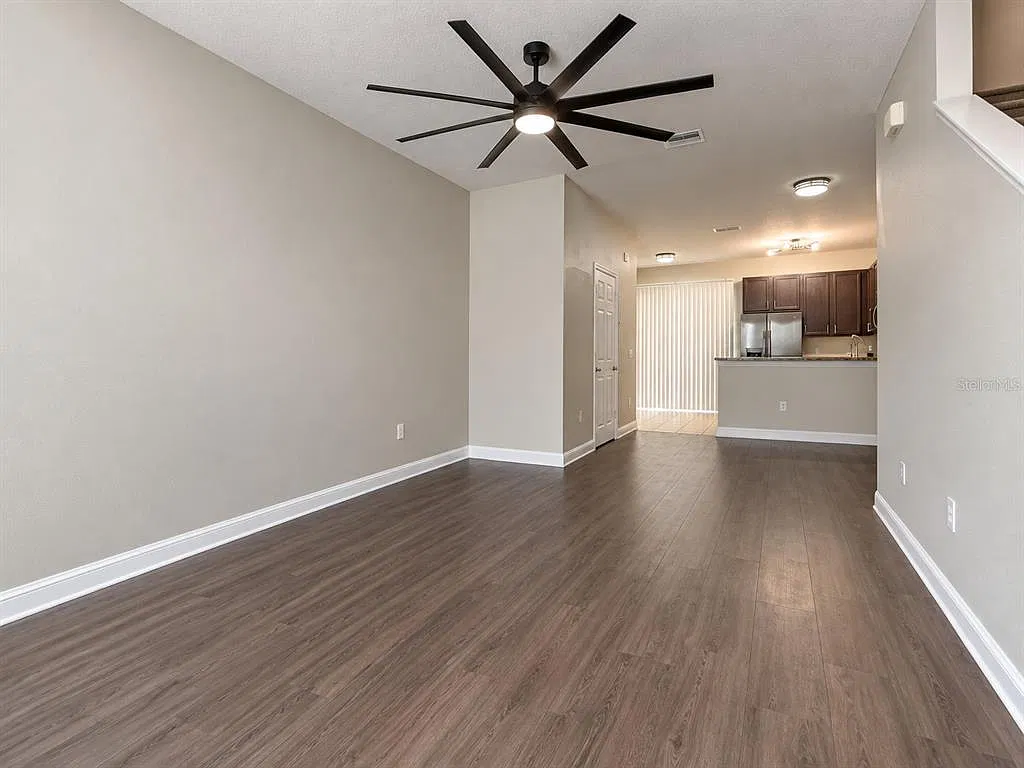 2 bed, 2.5 bath, 1204 sqft, $1,900 — Photo 4
