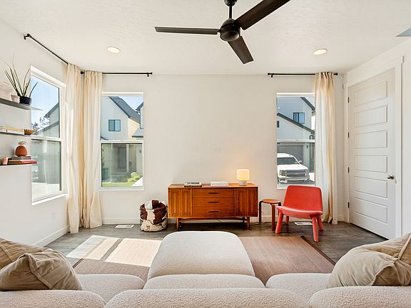3rd image of 2413 N Gotland Way W