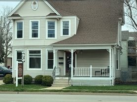 43 W Church St, Sandwich, IL