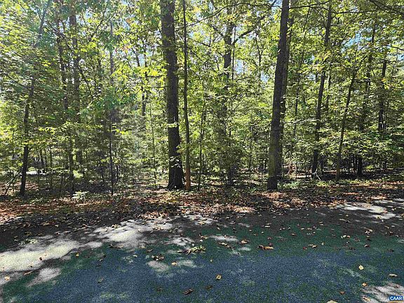 4th image of 14C Waters Edge Ln
