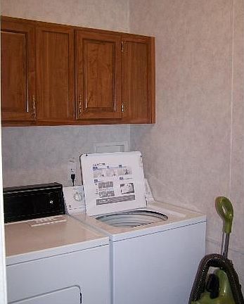 5th image of 1175 Joy Dr