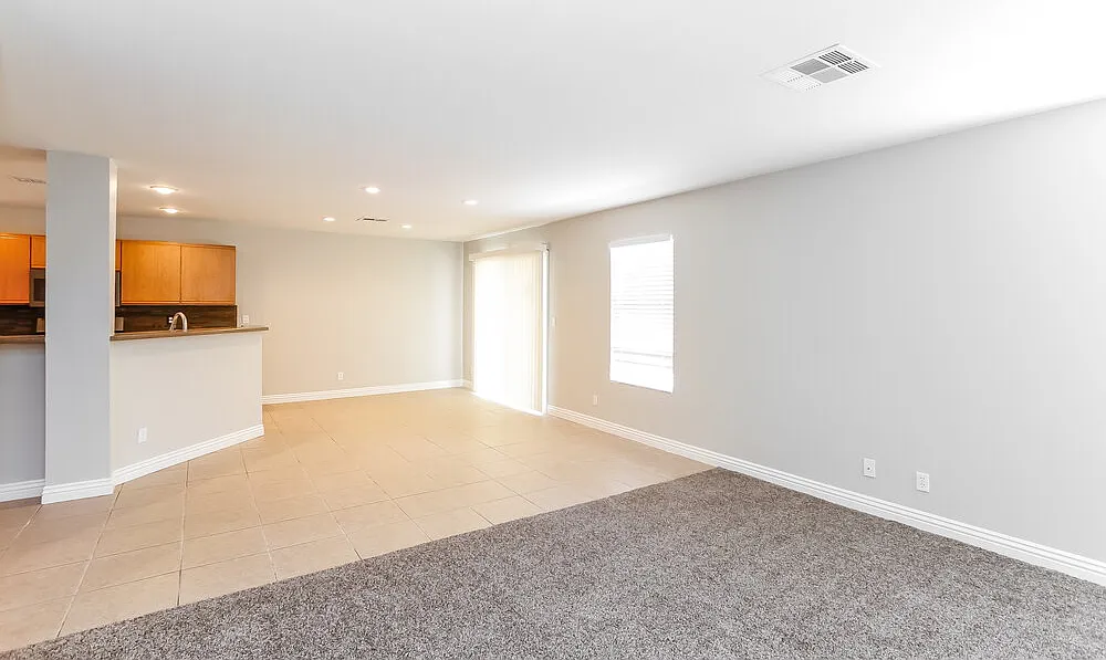 3 bed, 2.5 bath, 1756 sqft, $2,430 — Photo 2