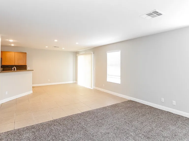 733 Red Bark Ln — Photo 2