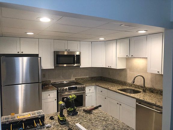 3rd image of 324 Ocean Breeze St APT 1