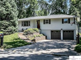 10929 Spring St, Omaha, NE 68144