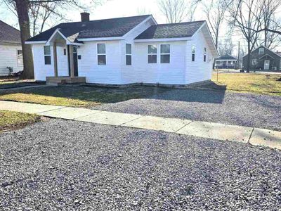 312 Lincoln Ave, Flora, IL, 62839