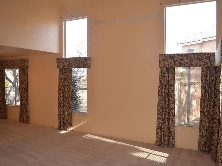 Sun Rose Ave — Photo 16