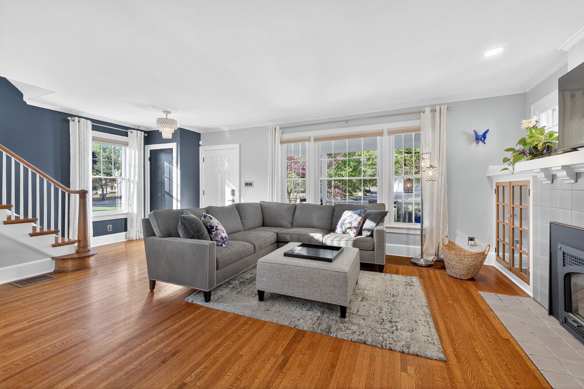 next background image