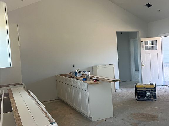 5th image of 1509 W Tulsa Ave
