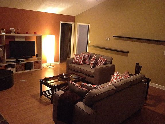 3rd image of 621 Gregory Manor Dr SW