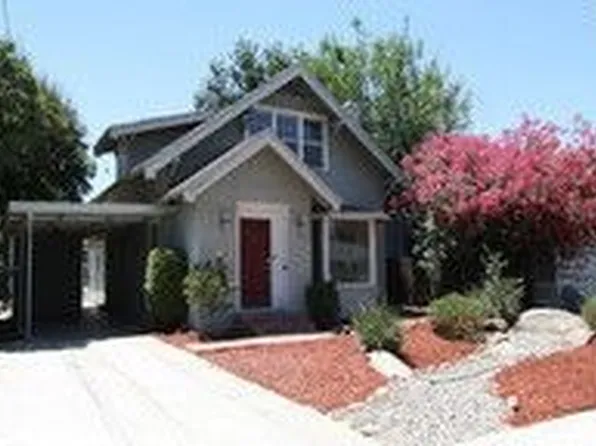 35 Follett St, Lemoore, CA 93245