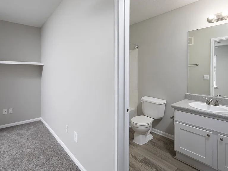 Stone Ridge Apartments — Photo 20
