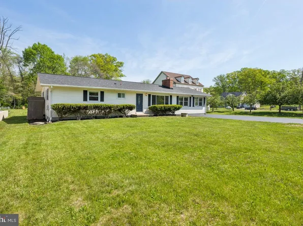 45448 Mallard St, Sterling, VA 20165