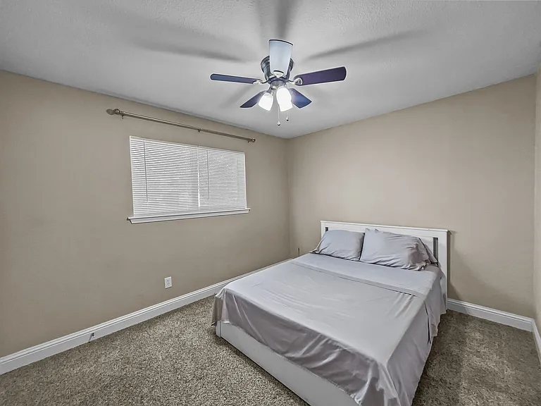 924 Meadow Mead Dr — Photo 9