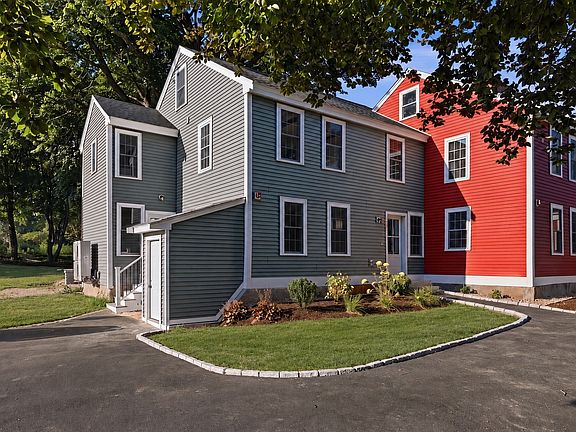 2nd image of 164 Main St Unit A
