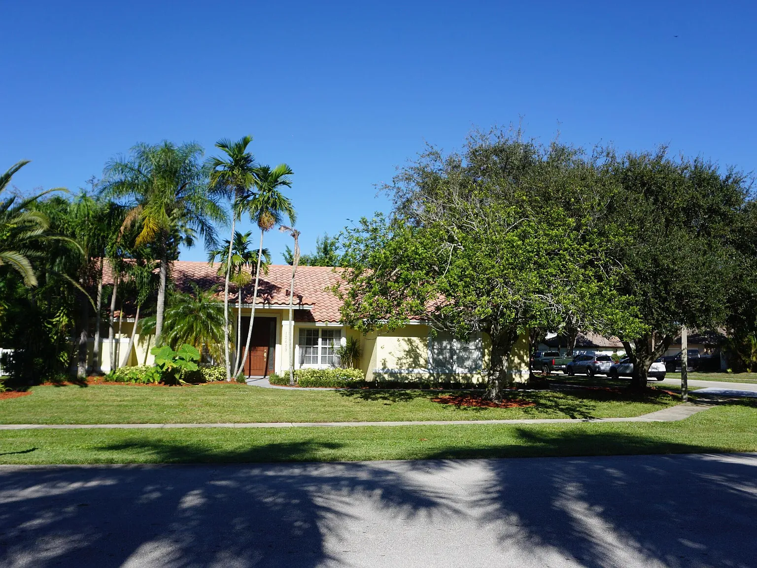4 bed, 2.0 bath, 2138 sqft, $3,800 — Photo 2