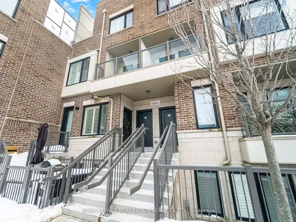 8 Drummond St #402, Toronto, ON M8V 1Y8