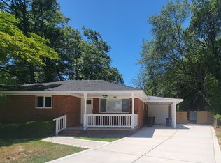 1886 Gola Dr, Fayetteville, NC 28301