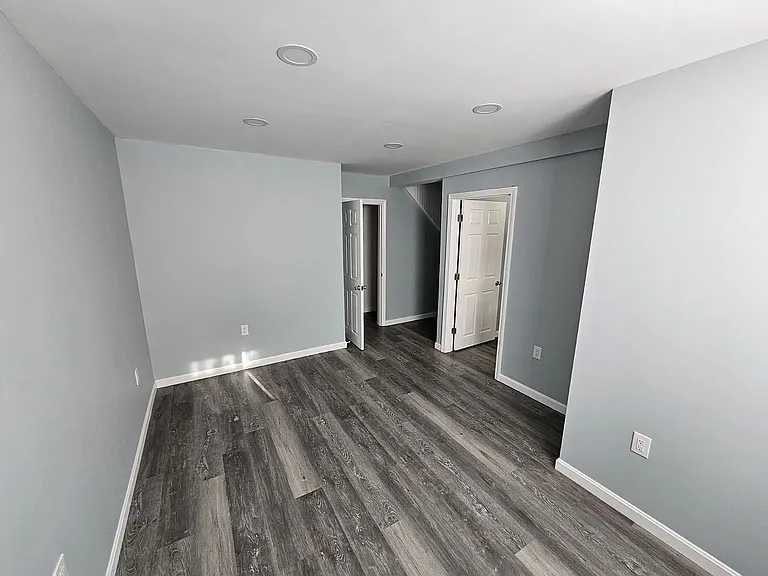 1230 Smyth Rd #2 — Photo 20