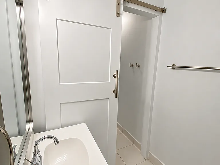 Bedroom 2 Bathroom